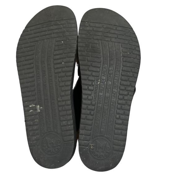 Mephisto Helen Toe Loop Sandal with floral embellishment Black Patent Size 8 - Picture 6 of 6